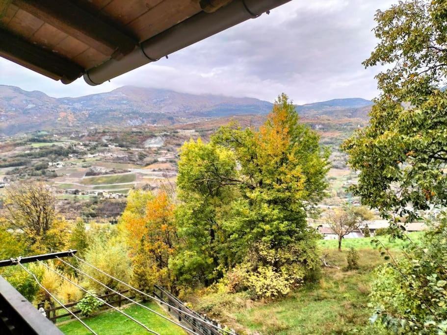 Appartamento Di Montagna Lo Grop Chambave Luaran gambar